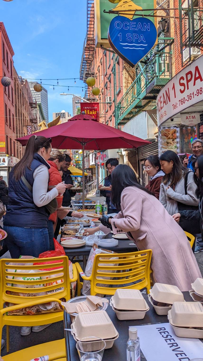Outdoor Dining Experience in Chinatown.
